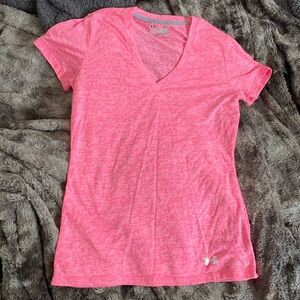 UNDER ARMOUR Heat gear women’s pink t- sz S/P super soft shirt! EUC